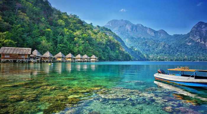 Destinasi Wisata Yang Ada Di Maluku Tengah